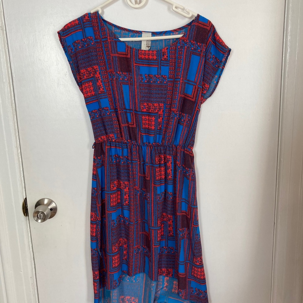 Bi-level dress with geometric print